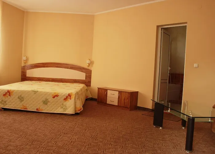 Sredna Gora Хотел 2*